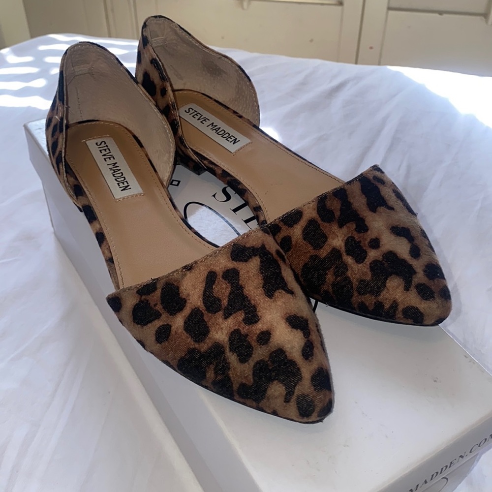 Steve Madden leopard flats